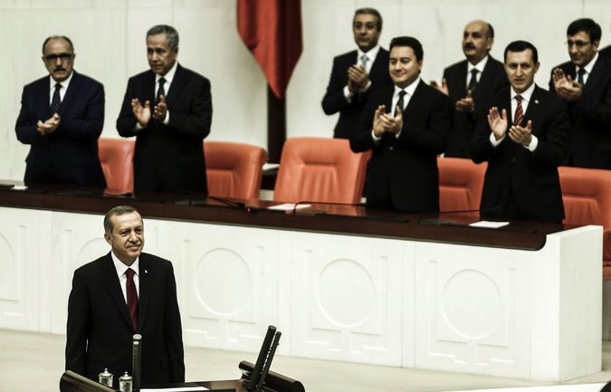 ترکی کے نو منتخب صدر رجب طیب اردگان نے حلف اٹھا لیا
