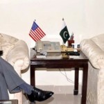 امریکی سفیر رچرڈ اولسن اور پاکستانی وزی خزانہ اسحاق ڈار