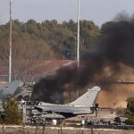 اسپین میں جنگی طیارہ تربیتی مشق کے دوران گر کر تباہ، 10 افراد ہلاک