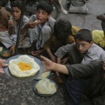 پاکستان میں 8 کروڑ 30 لاکھ افراد غربت کا شکار ہے