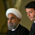 اٹلی کے وزیر اعظم میتو رونزی اور ایران کے صدر حسن روحانی پریس کانفرنس کرتے ہوئے