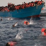 اٹلی میں کوسٹ گارڈ نے 40 ریسکیو آپریشنز کے دوران لیبیا میں پھنسے کم از کم 7000 تارکین وطن کو بچا لیا