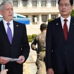 امریکی وزیر دفاع جنرل جیمز میٹس اور جنوبی کوریا کے وزیر دفاع سانگ یانگ مو
