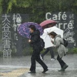 سمندری طوفان سے لینڈ سلایڈنگ اور سیلاب نے جاپان میں لوگوں کی مشکلات میں اضافہ کر دیا ہے