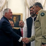 پاکستان کے وزیر اعظم شاہد خاقان عباسی ، چیف آرمی جنرل قمر جاوید باجوہ اور امریکی وزیر خارجہ ریکس ٹلرسن