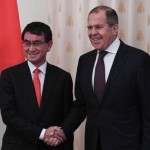 روسی وزیر خارجہ سرگئی لاوروف اور جاپانی وزیر خارجہ تارو کونو
