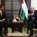 جاپانی وزیرِ خارجہ تارو کونو اور فلسطینی صدر محمود عباس