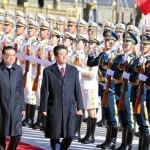 جاپان کے وزیر اعظم شنزو آبے اور چین کے وزیر اعظم لی کیانگ