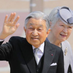 جاپان کے شہنشاہ آکی ہیتو اور ملکہ مِچیکو نے شہنشاہ جِنمو کے مقبرے پر حاضری دی