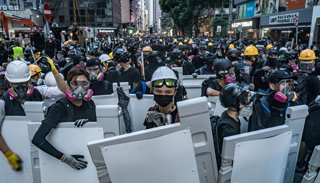 امریکی صدر ڈونلڈ ٹرمپ نے ہانگ کانگ میں جمہوریت نواز مظاہرین کی حمایت کے لیے قانون پر دستخط کر دیے ہیں