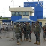 ایکواڈور کی بھری ہوئی تین جیلوں میں ہونے والے فسادات میں 75 قیدی ہلاک اور متعدد زخمی ہو گئے