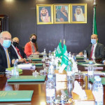 یمن کے صدر عبدربہ منصور ھادی نے ریاض میں یمن کے لئے امریکی ایلچی ٹم لینڈرنگ سے ملاقات کی