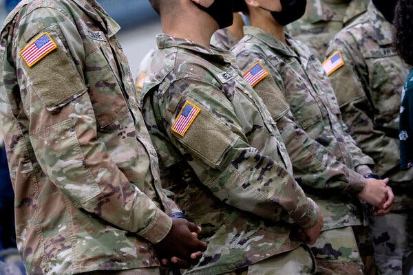 یوکرین کے معاملہ پر جاری کشیدگی کے باعث 8 ہزار500 امریکی فوجیوں کو ہائی الرٹ کر دیا گیا ہے